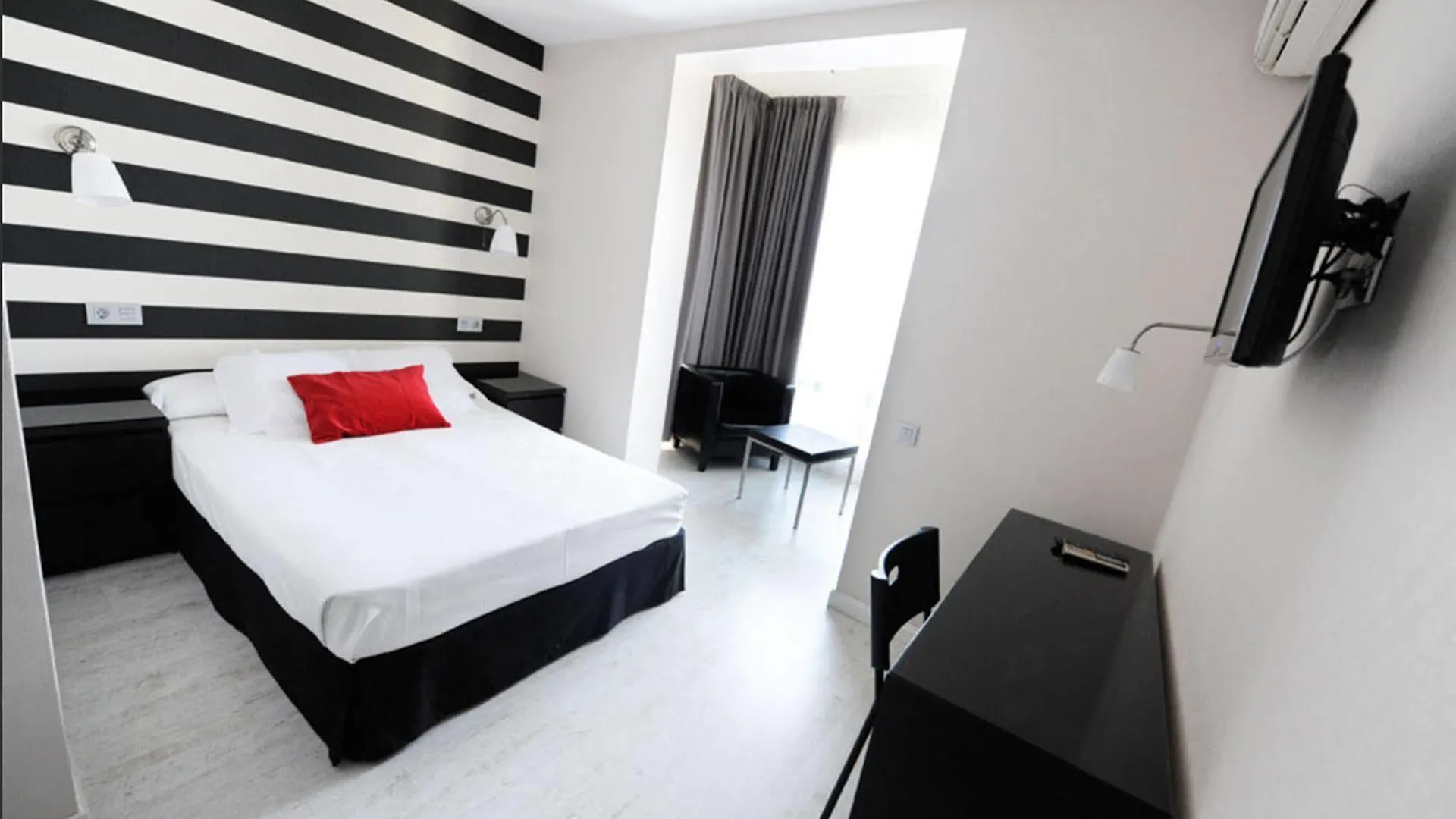 Hotel Domus Malaga
